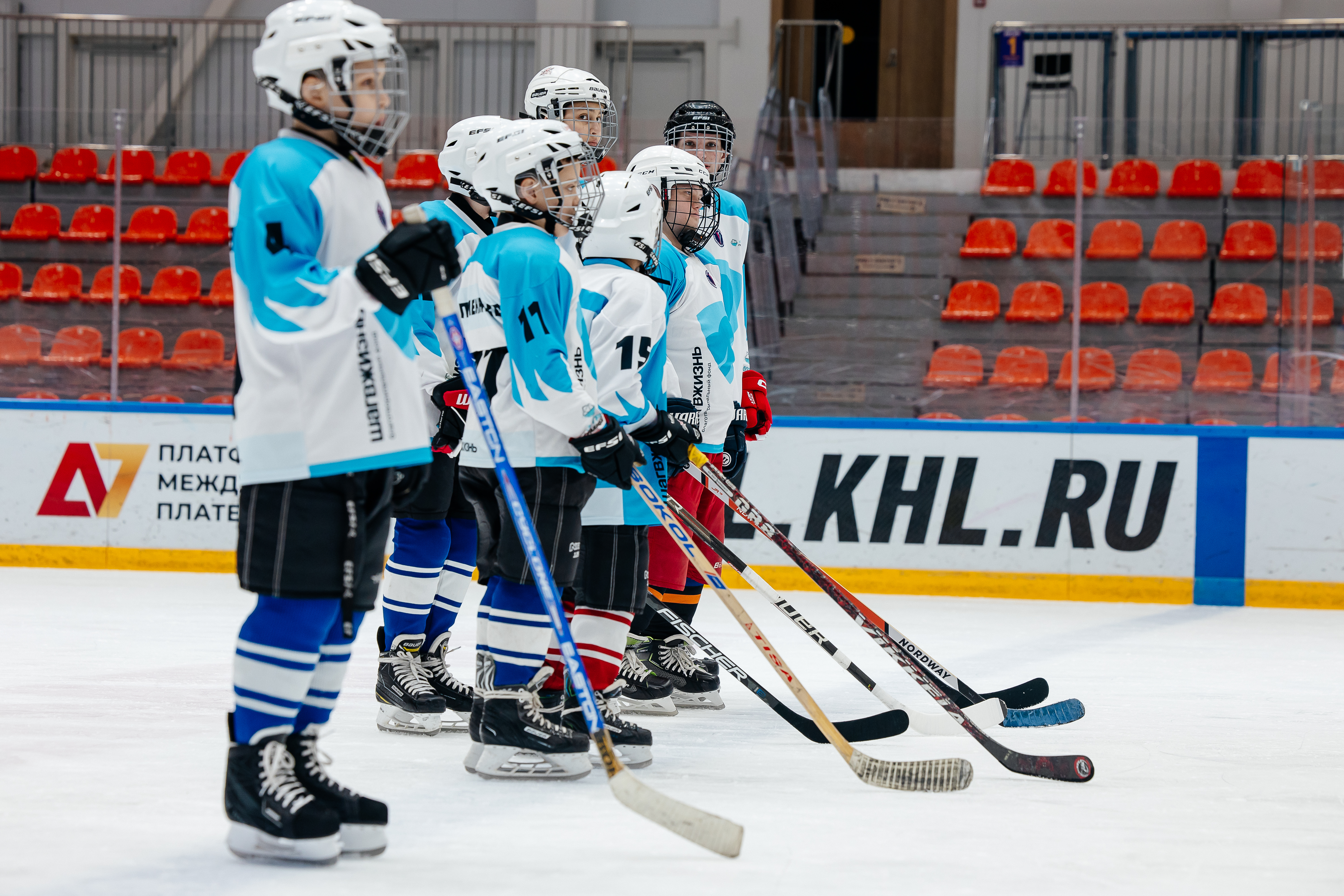 Игровая форма для детской команды по специальному хоккею «Шаг в жизнь» 2026