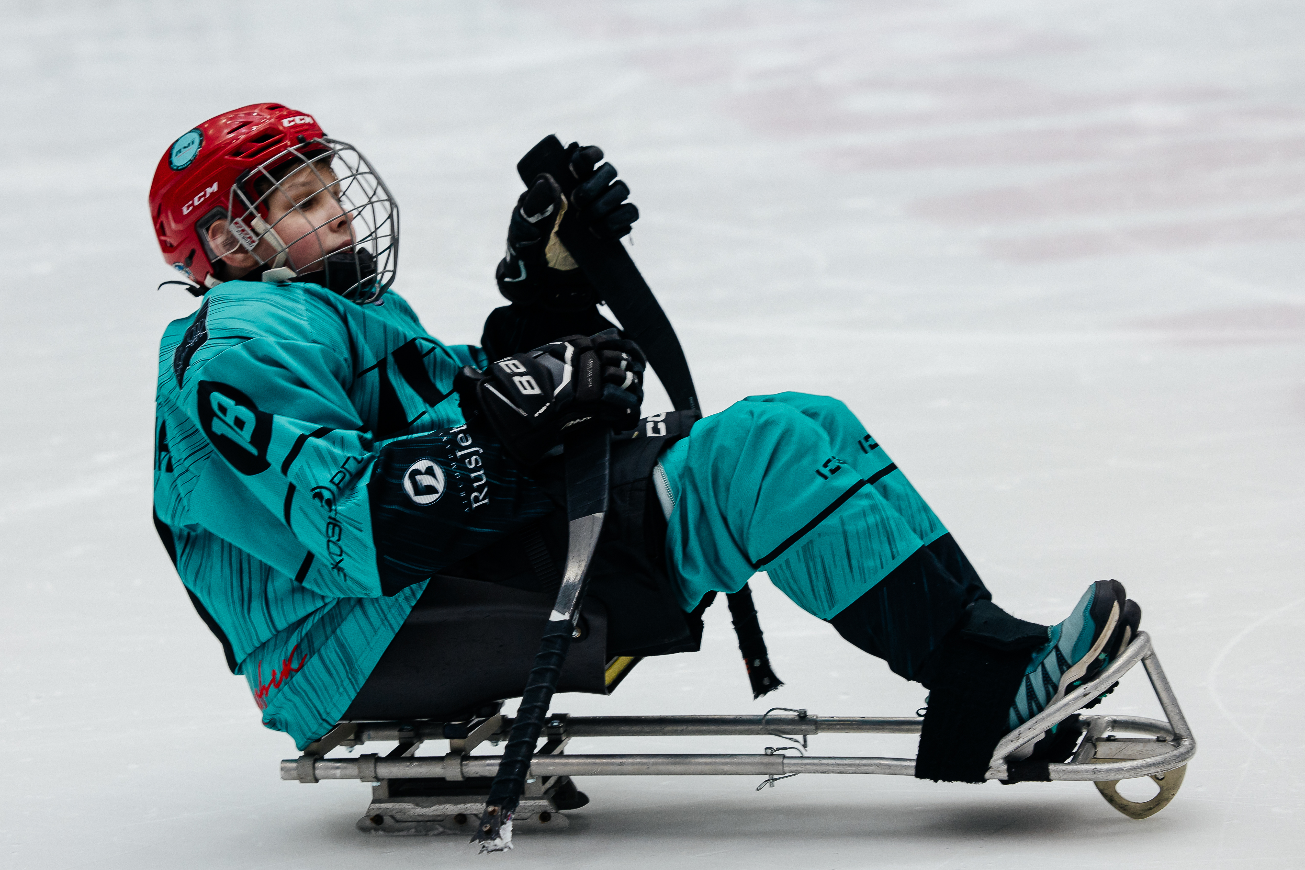 Новая форма для детской следж-хоккейной команды ZENIT-СТАЛКЕР